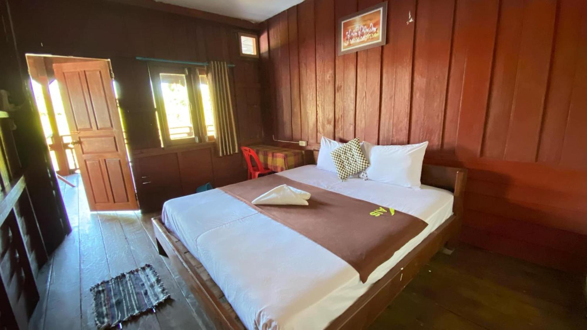 Souksanh River Bungalow Muang Không Eksteriør billede