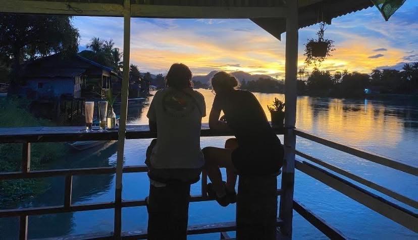 Souksanh River Bungalow Muang Không Eksteriør billede