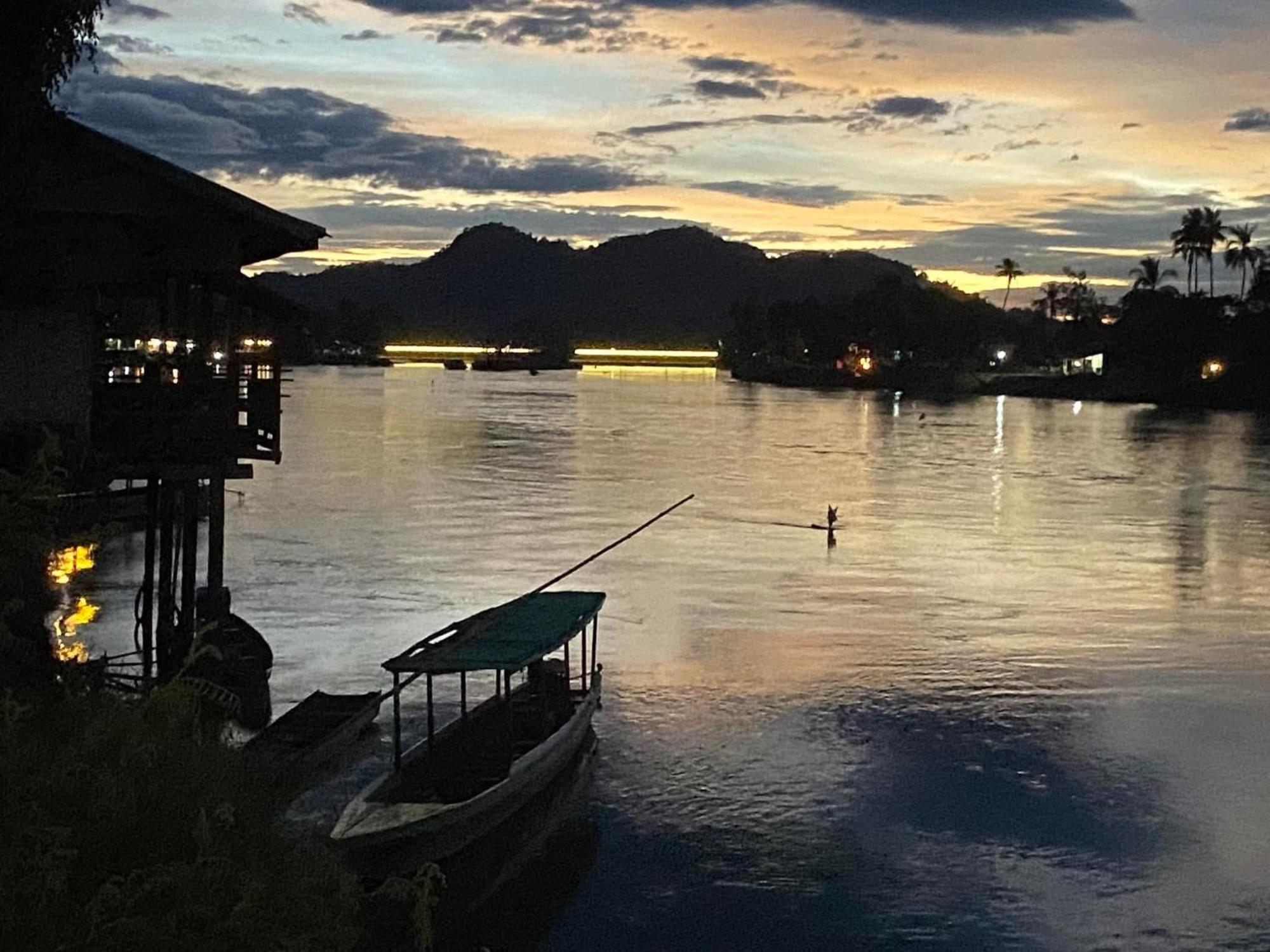 Souksanh River Bungalow Muang Không Eksteriør billede